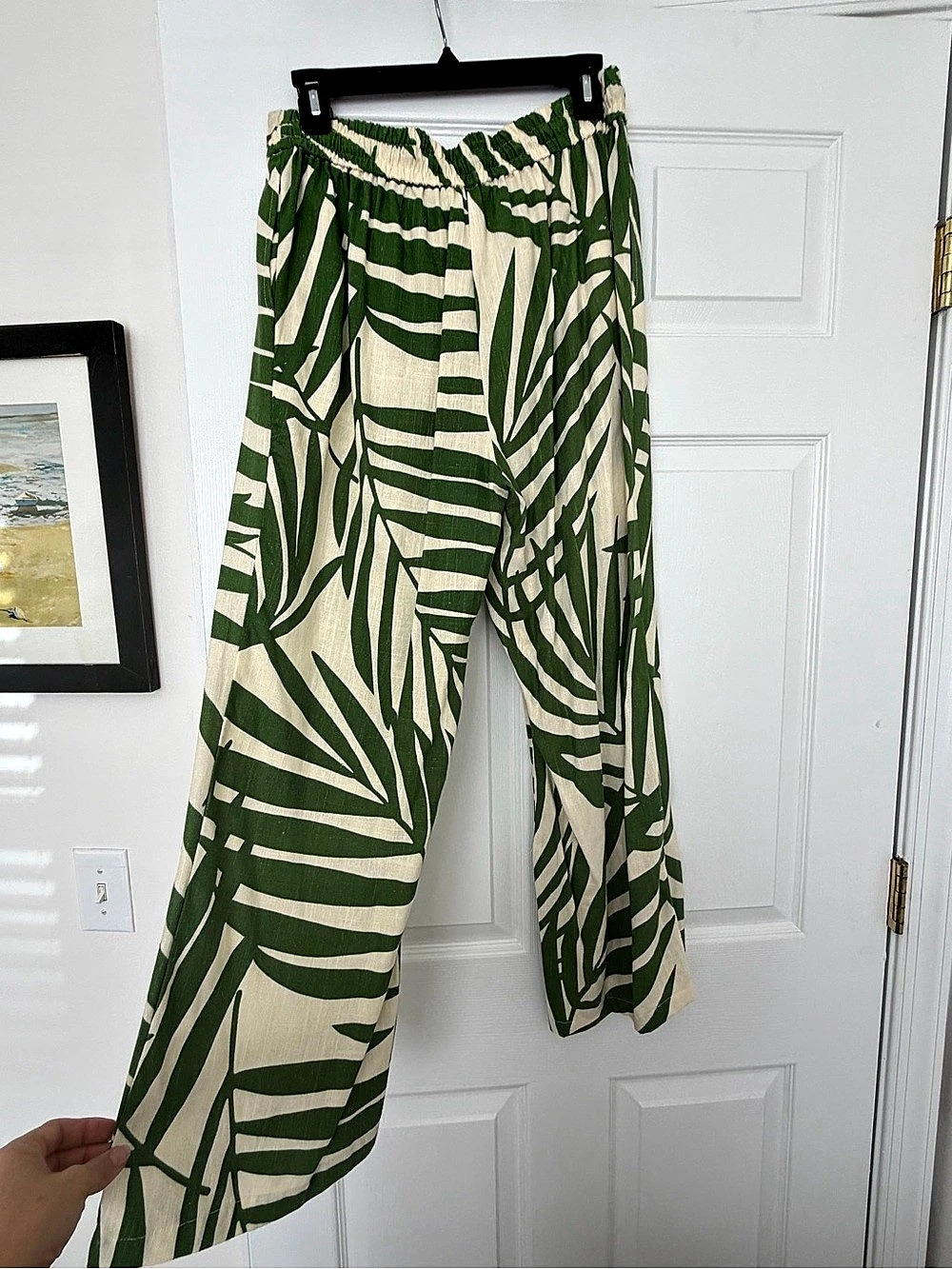 Gemma Lane Wide Leg Printed Pants in Green & Cream Size Medium Like New